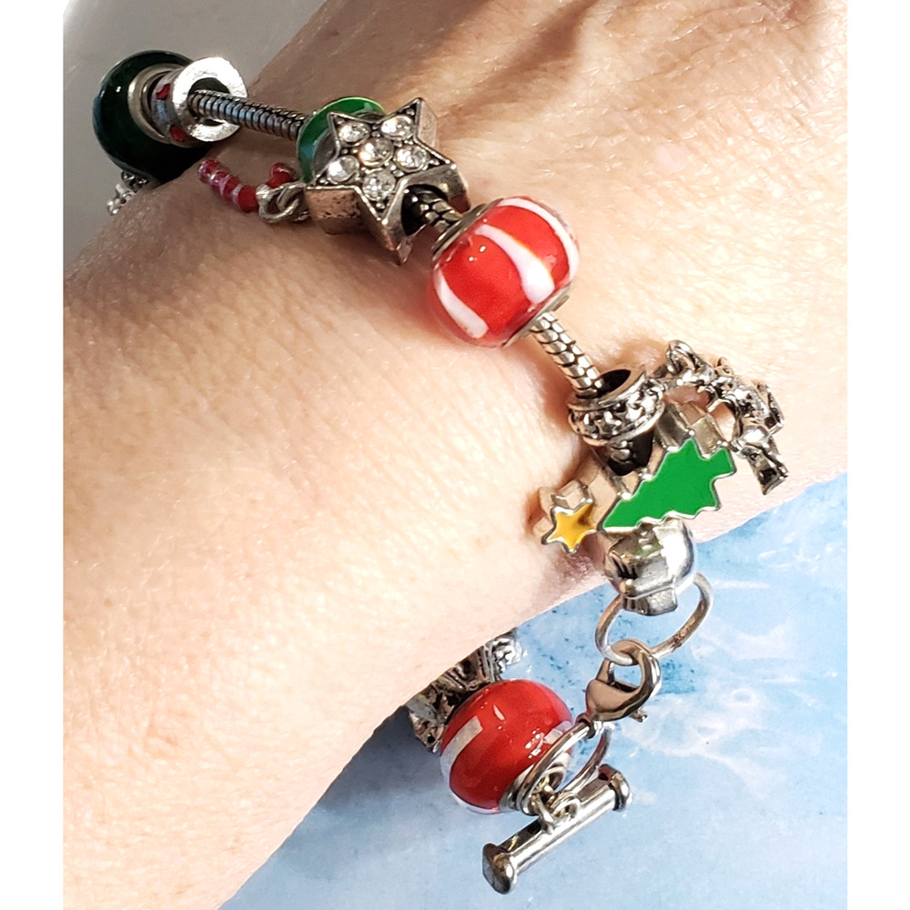 Vintage Christmas Bracelet-‎ Glass & Charms Beaded Bracelet 8" Colorful h-25